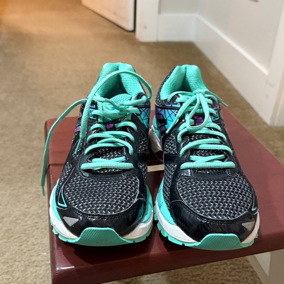 Ladies ASICS tennis shoes size 8 1/2 - Picture 9 of 9